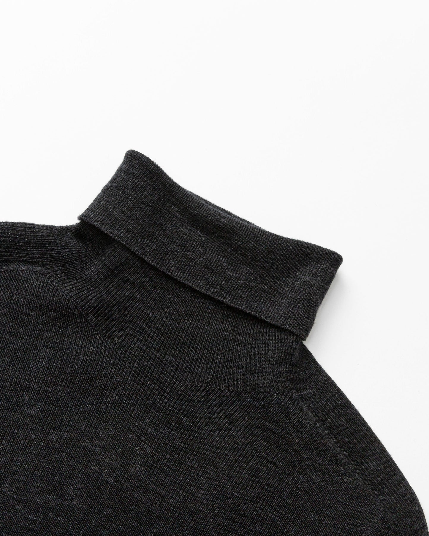 Ossa Knitted Hemp Turtleneck